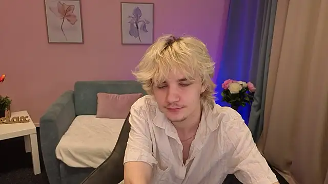 Snapshot of JameMiller chatting on February 20, 2026, 9:04 pm JameMiller online show from February 20, 2026, 9:04 pm