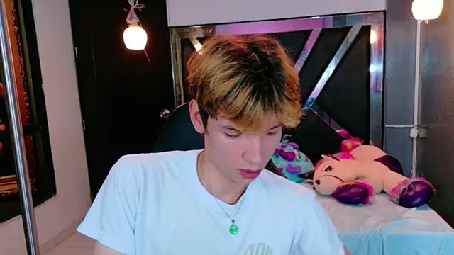 Snapshot of Liam_Green1 chatting on February 16, 2026, 12:45 pm Liam Green1 online show from February 16, 2026, 12:45 pm