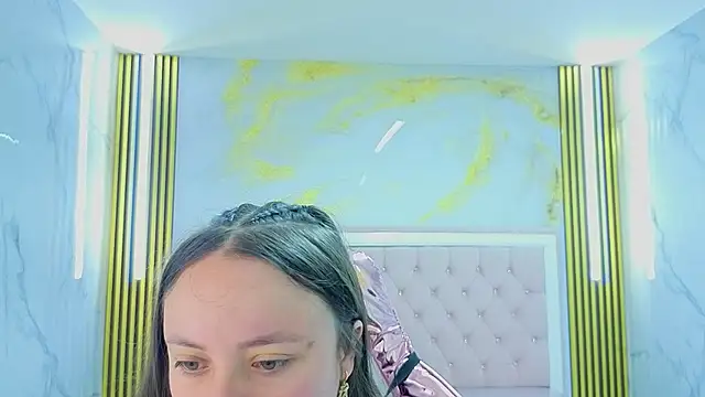 Amelia Cooper s online show from July 2, 2026, 12:33 pm