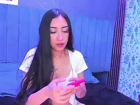 TiffanyDream8 online show from April 9, 2026, 10:04 pm