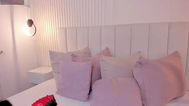 Snapshot of violeta_rodriguezz chatting on May 17, 2026, 9:00 pm violeta rodriguezz online show from May 17, 2026, 9:00 pm