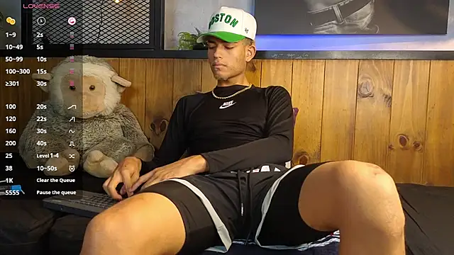 Snapshot of ItsZairen chatting on March 4, 2026, 3:45 am ItsZairen online show from March 4, 2026, 3:45 am