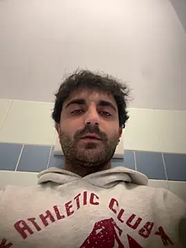 elia2711 online show from February 16, 2026, 8:27 pm