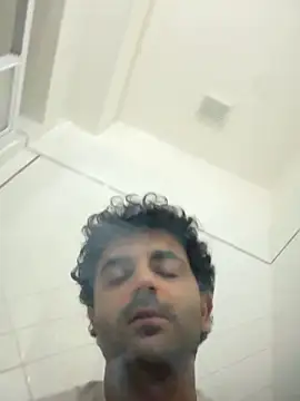 elia2711 online show from February 28, 2026, 3:57 pm