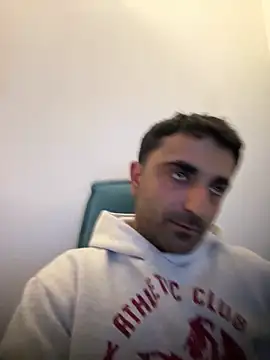 elia2711 online show from March 27, 2026, 9:58 pm