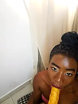 -hotebony online show from March 5, 2026, 9:00 pm