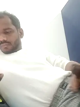 Snapshot of Daddyishere_19 chatting on February 11, 2026, 5:34 am Daddyishere 19 online show from February 11, 2026, 5:34 am