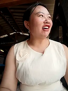 Snapshot of lisn-cute chatting on March 31, 2026, 1:51 am lisn-cute online show from March 31, 2026, 1:51 am