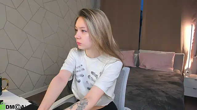 Snapshot of Mini_Allice chatting on February 12, 2026, 1:22 am Mini Allice online show from February 12, 2026, 1:22 am