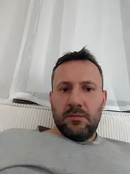 Snapshot of defaktor chatting on April 30, 2026, 3:29 pm defaktor online show from April 30, 2026, 3:29 pm