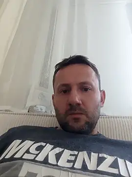 Snapshot of defaktor chatting on May 23, 2026, 3:27 pm defaktor online show from May 23, 2026, 3:27 pm