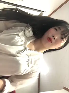 cuty lusy online show from March 17, 2026, 8:39 am