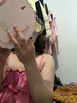 cuty lusy online show from May 31, 2026, 11:28 pm