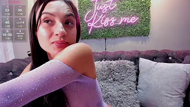 Snapshot of danielebeck chatting on February 26, 2026, 9:36 pm danielebeck online show from February 26, 2026, 9:36 pm