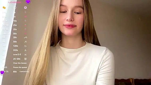 Snapshot of Viktoria_Vibes chatting on April 17, 2026, 3:04 pm Viktoria Vibes online show from April 17, 2026, 3:04 pm