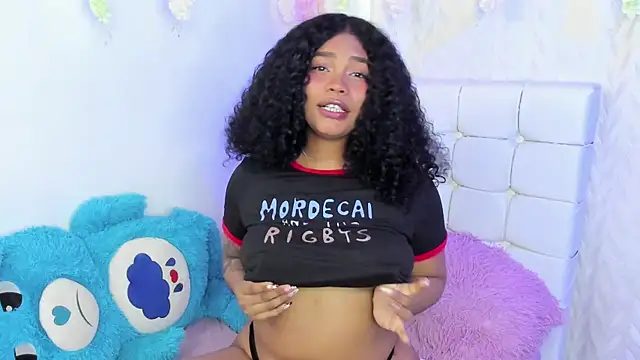 Angel Belll online show from July 20, 2026, 3:21 am
