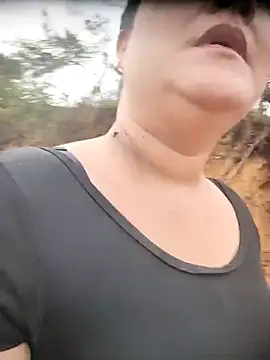 Snapshot of tania_queen chatting on February 24, 2026, 11:52 am tania queen online show from February 24, 2026, 11:52 am