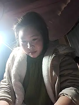 Snapshot of Yiyoongg chatting on March 7, 2026, 3:03 am Yiyoongg online show from March 7, 2026, 3:03 am