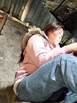 Snapshot of Yiyoongg chatting on March 18, 2026, 2:58 am Yiyoongg online show from March 18, 2026, 2:58 am