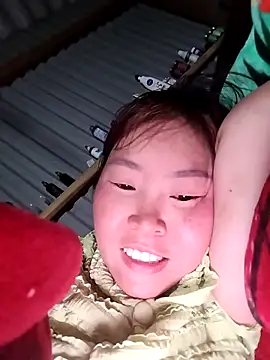 Snapshot of Yiyoongg chatting on March 20, 2026, 2:00 pm Yiyoongg online show from March 20, 2026, 2:00 pm