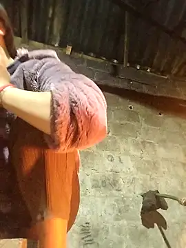 Snapshot of Yiyoongg chatting on March 22, 2026, 12:03 am Yiyoongg online show from March 22, 2026, 12:03 am