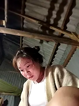 Snapshot of Yiyoongg chatting on April 14, 2026, 1:06 pm Yiyoongg online show from April 14, 2026, 1:06 pm