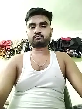 Snapshot of loyalboy_0052 chatting on June 5, 2026, 7:36 am loyalboy 0052 online show from June 5, 2026, 7:36 am
