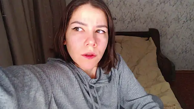 AdelMauds online show from February 17, 2026, 6:14 pm