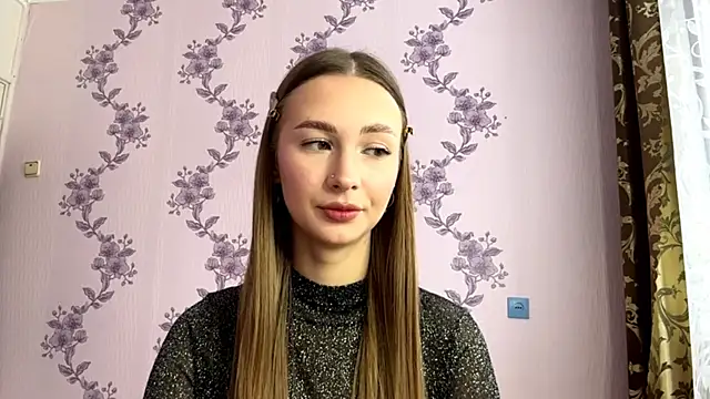 LacieHelaire online show from March 3, 2026, 7:25 am