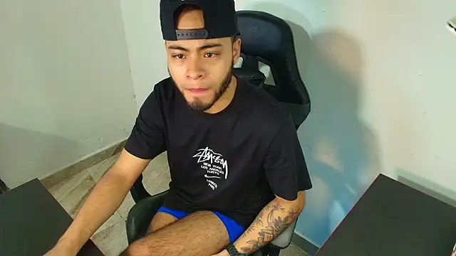 Xanderstone00 online show from February 24, 2026, 5:00 pm