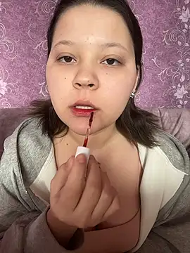 Snapshot of thecuteneighbour chatting on March 1, 2026, 8:05 am thecuteneighbour online show from March 1, 2026, 8:05 am