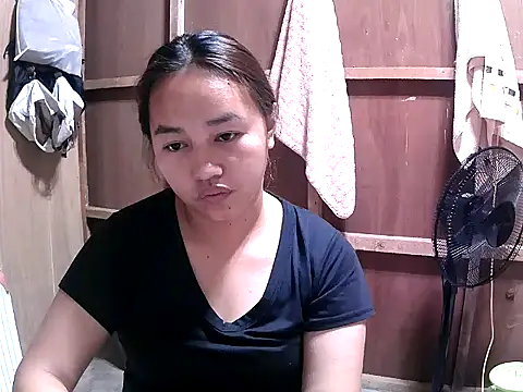 Snapshot of Cloudette_17 chatting on February 28, 2026, 10:16 am Cloudette 17 online show from February 28, 2026, 10:16 am