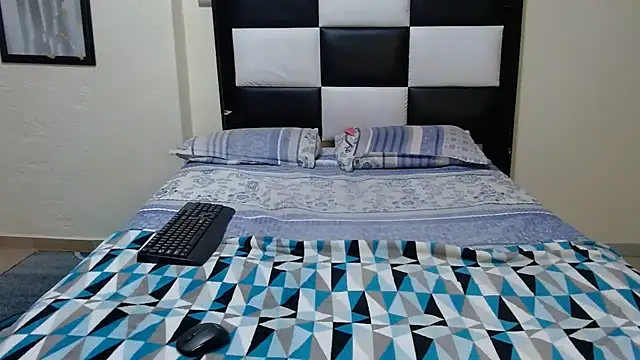 VeronaDimexx online show from March 26, 2026, 9:42 pm