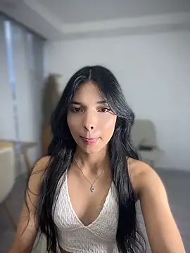 jadelaurent online show from July 26, 2026, 11:00 pm