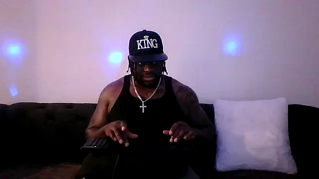 darkstallion7 online show from February 18, 2026, 6:09 am