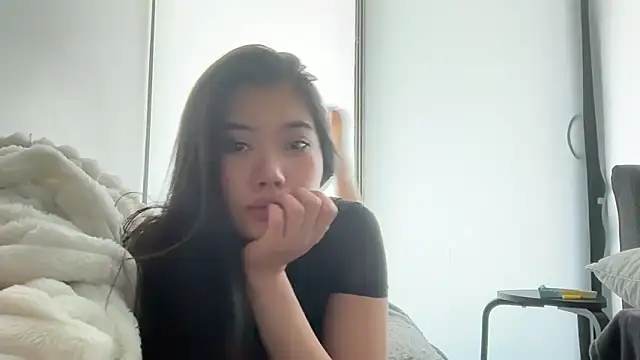 Joycelovely online show from May 26, 2026, 4:58 pm
