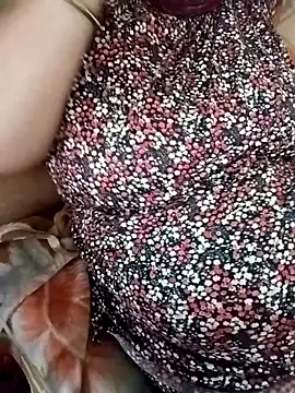 Snapshot of Simran_008 chatting on March 17, 2026, 6:28 am Simran 008 online show from March 17, 2026, 6:28 am