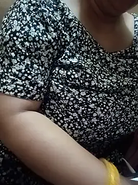 Snapshot of Simran_008 chatting on July 8, 2026, 3:05 pm Simran 008 online show from July 8, 2026, 3:05 pm