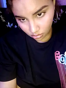 Snapshot of amandaa_21 chatting on February 14, 2026, 9:55 pm amandaa 21 online show from February 14, 2026, 9:55 pm