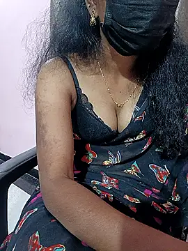 manu sexy  online show from March 10, 2026, 10:26 pm