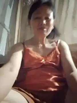 Snapshot of Kiss_love2 chatting on June 3, 2026, 2:33 pm Kiss love2 online show from June 3, 2026, 2:33 pm