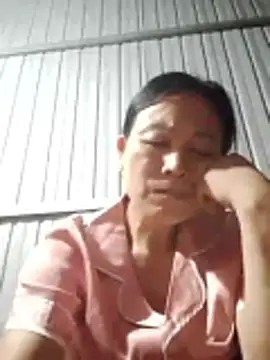 Snapshot of Kiss_love2 chatting on June 13, 2026, 7:39 am Kiss love2 online show from June 13, 2026, 7:39 am