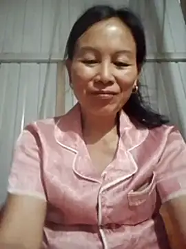 Snapshot of Kiss_love2 chatting on July 17, 2026, 4:08 am Kiss love2 online show from July 17, 2026, 4:08 am