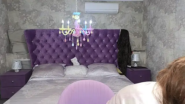 Anna Kenan online show from April 24, 2026, 9:01 am