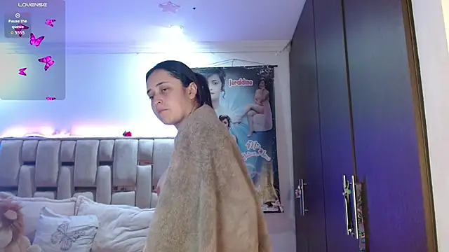 Snapshot of Jheriiz_1 chatting on February 17, 2026, 12:07 am Jheriiz 1 online show from February 17, 2026, 12:07 am