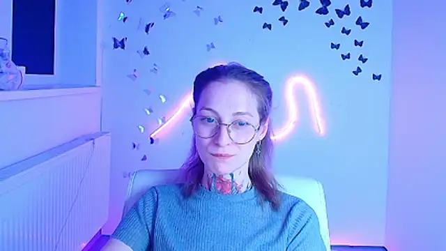 Esmi Winter online show from March 16, 2026, 12:31 pm