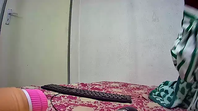 Snapshot of BlackBeauty2002 chatting on April 11, 2026, 10:03 pm BlackBeauty2002 online show from April 11, 2026, 10:03 pm