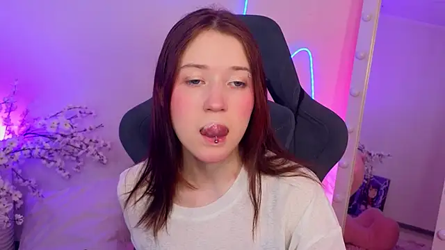 MmollyMay online show from April 18, 2026, 10:19 am