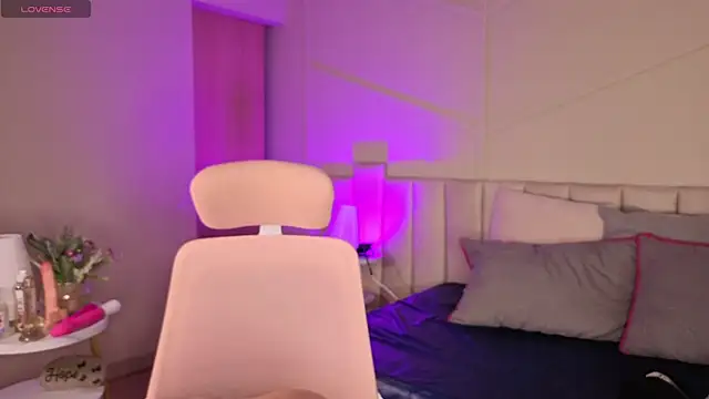 Eyes moon  online show from February 21, 2026, 2:23 am