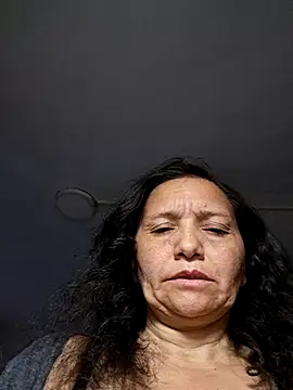 Snapshot of Alexamontiel_ chatting on February 12, 2026, 11:49 am Alexamontiel online show from February 12, 2026, 11:49 am